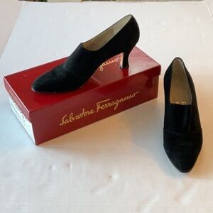 Salvatore Ferragamo Rubina black suede ankle boot/shoe size 7 1/2